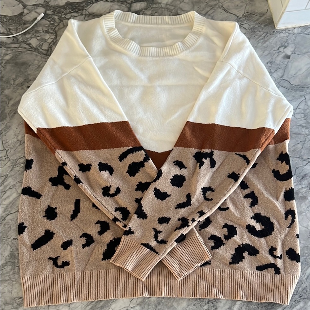 Chic Leopard Print Sweater